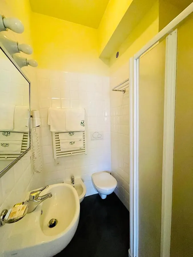 ** Konukevi Via Padova 165 Otel Milano İtalya