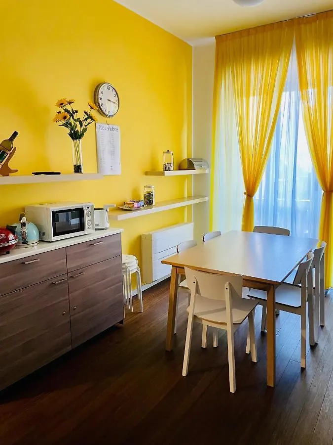 Via Padova 165 Otel Milano İtalya